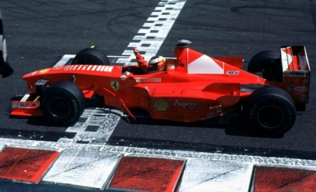 Болид Ferrari F300 Шумахера выставлен на продажу